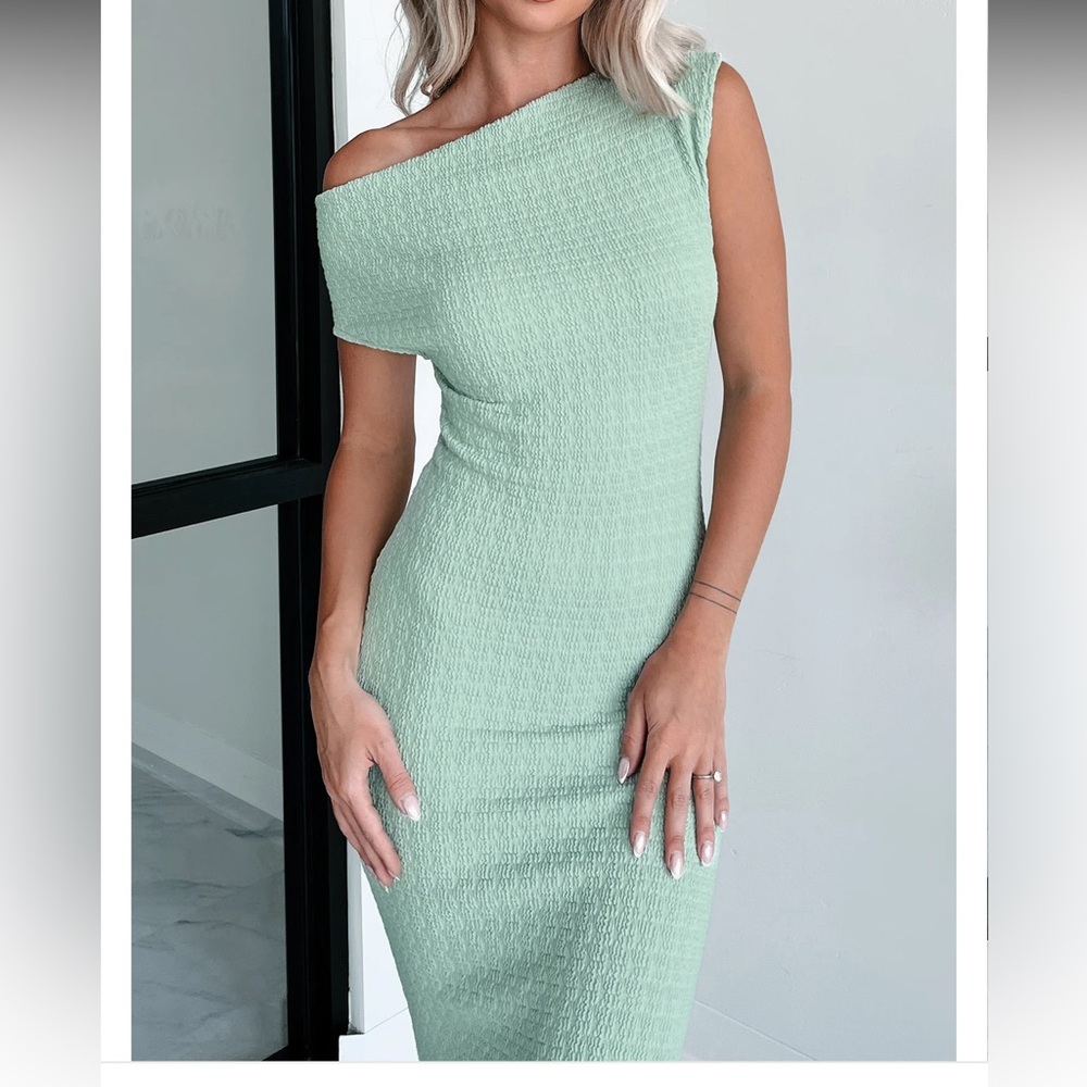 NWT Sage Off Shoulder Maxi Dress - Picture 2 of 6